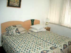 "2BR Condo for Rent in Easton Place, Salcedo Village, Makati"04
