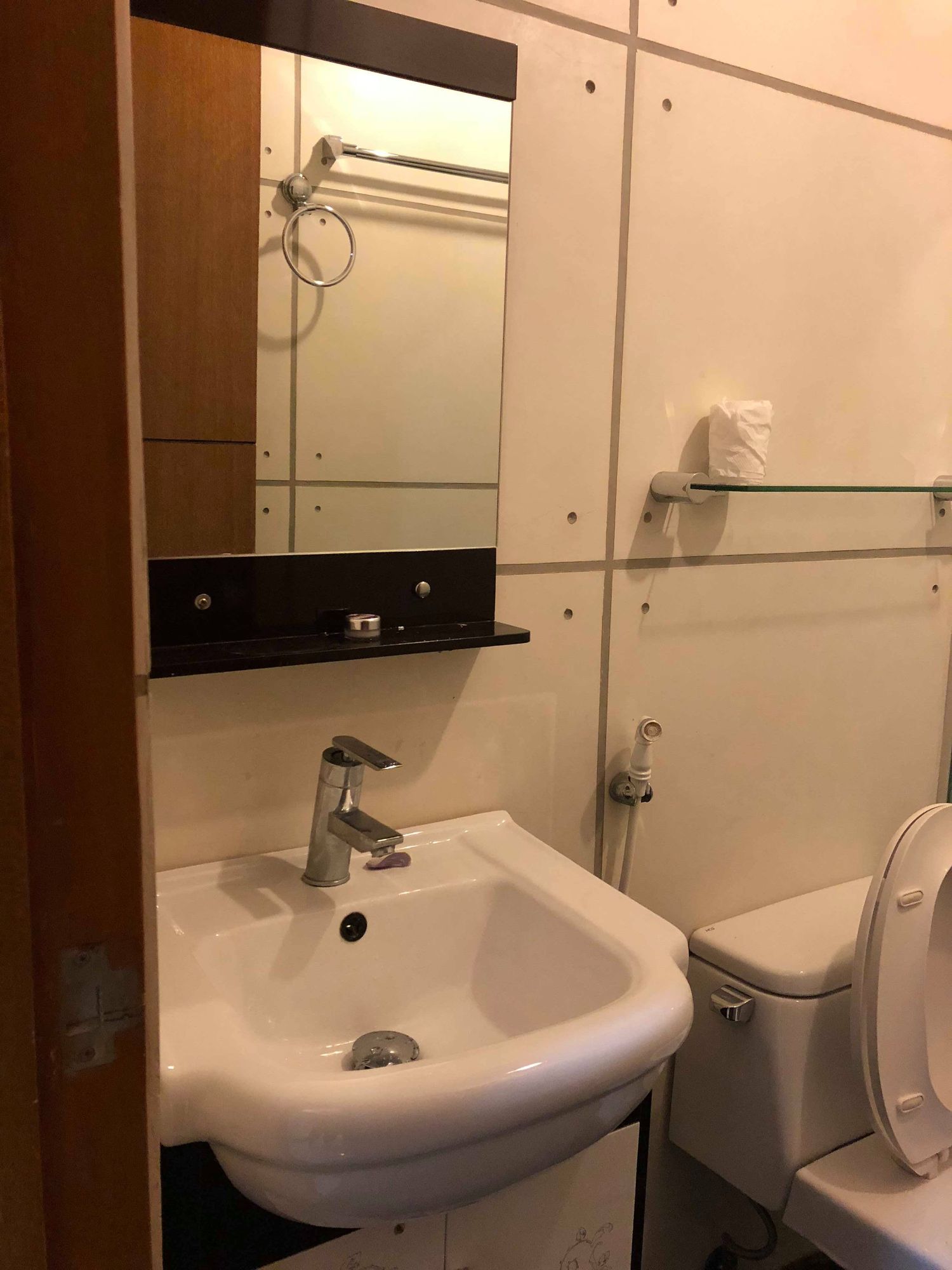 "1BR Condo for Rent in Morgan Suites Executive Residences, McKinley Hil"09