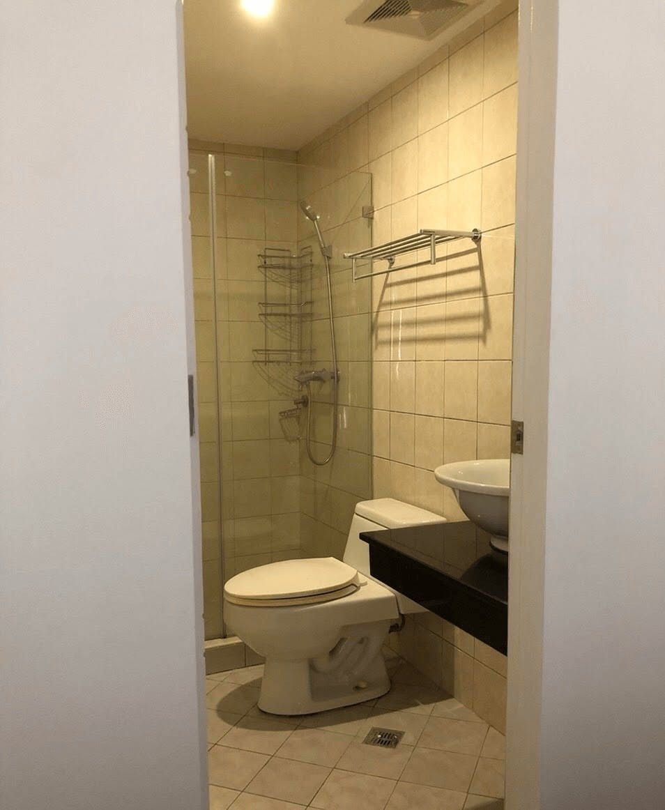 "2BR Condo for Rent in Forbeswood Parklane, BGC - Bonifacio Global City"04