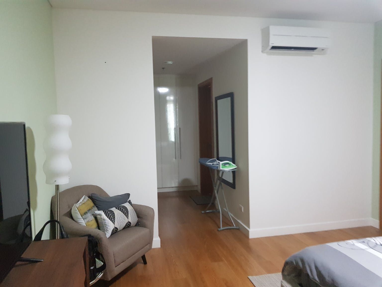 "1BR Condo for Rent in Park Terraces, San Lorenzo, Makati"06