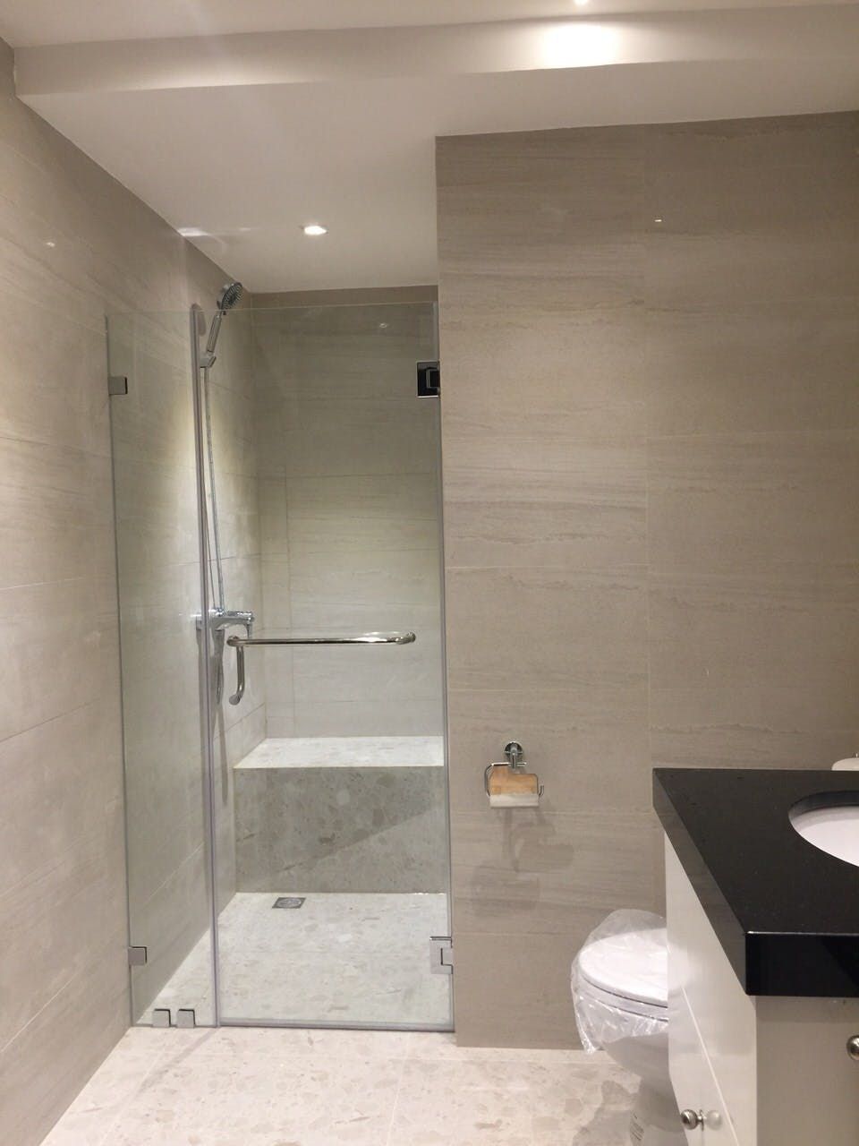 "2BR Condo for Rent in One McKinley Place, BGC - Bonifacio Global City,"04