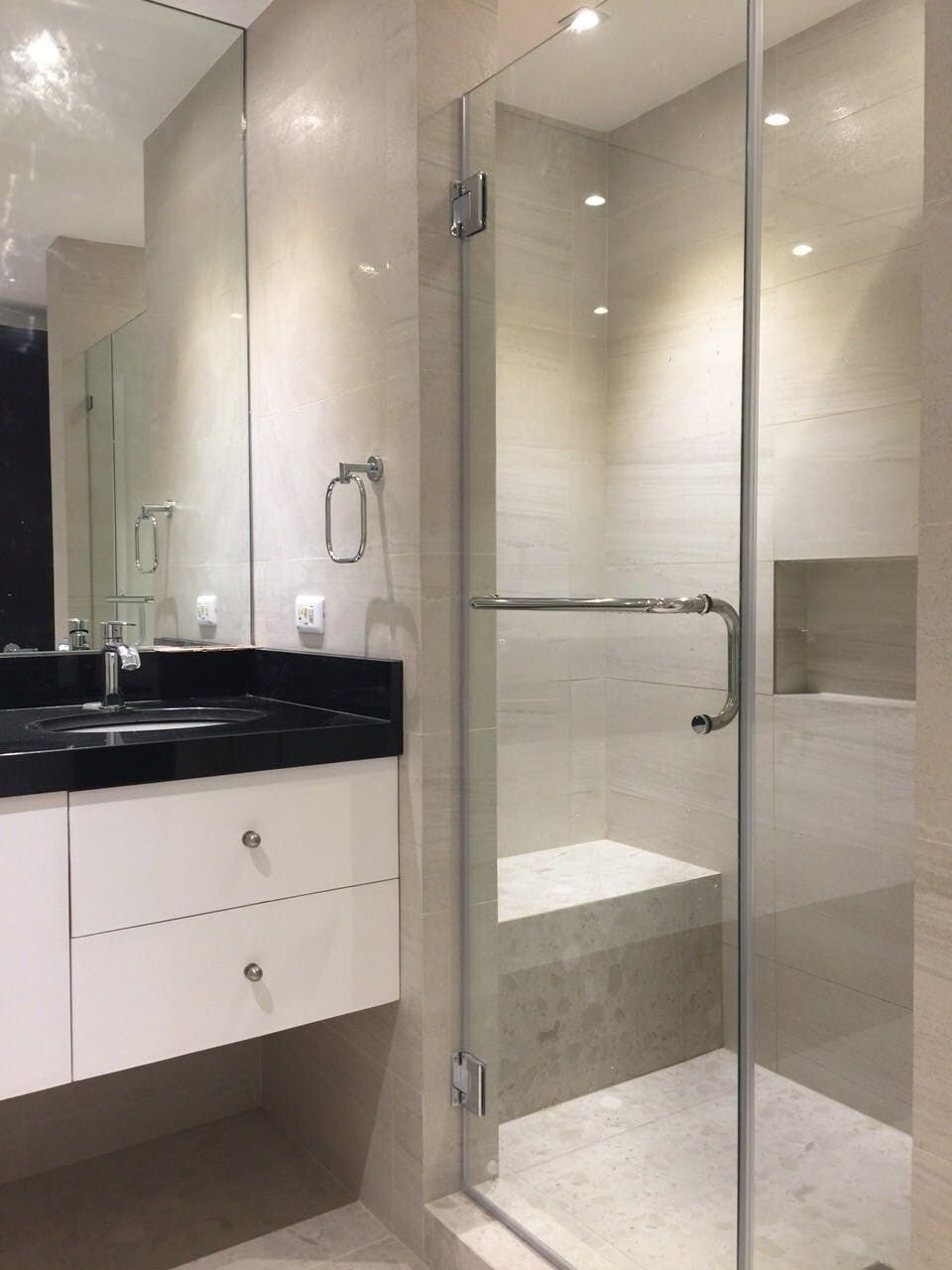 "2BR Condo for Rent in One McKinley Place, BGC - Bonifacio Global City,"06