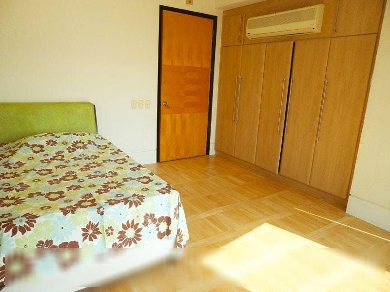 "2BR Condo for Rent in One McKinley Place, BGC - Bonifacio Global City,"04