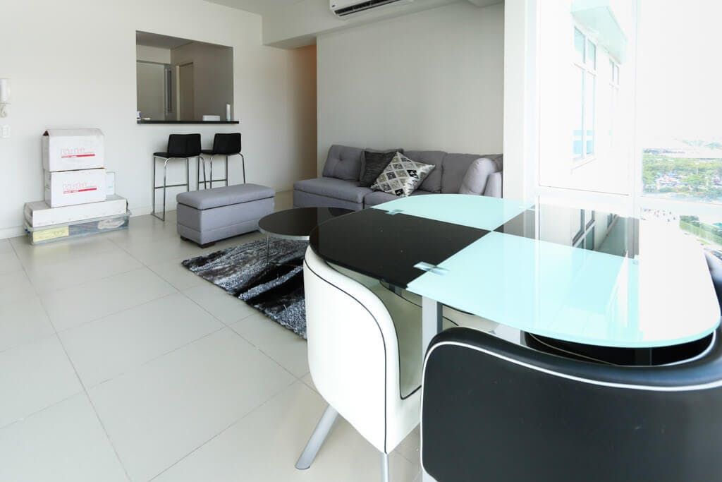 "2BR Condo for Rent in Red Oak at Two Serenda, BGC - Bonifacio Global C"10
