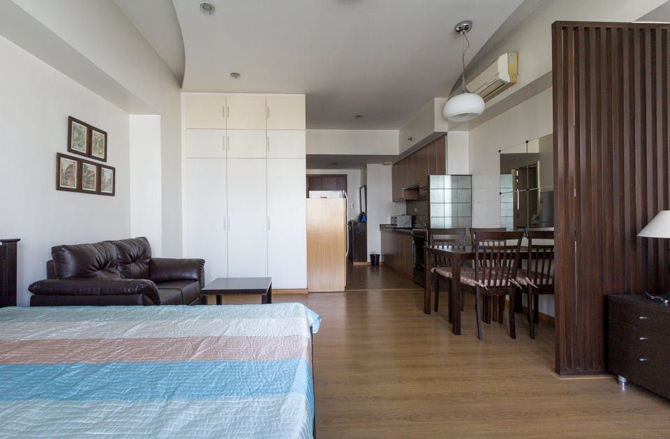 "Studio Condo for Rent in The St. Francis Shangri-La Place, Ortigas Cen"10