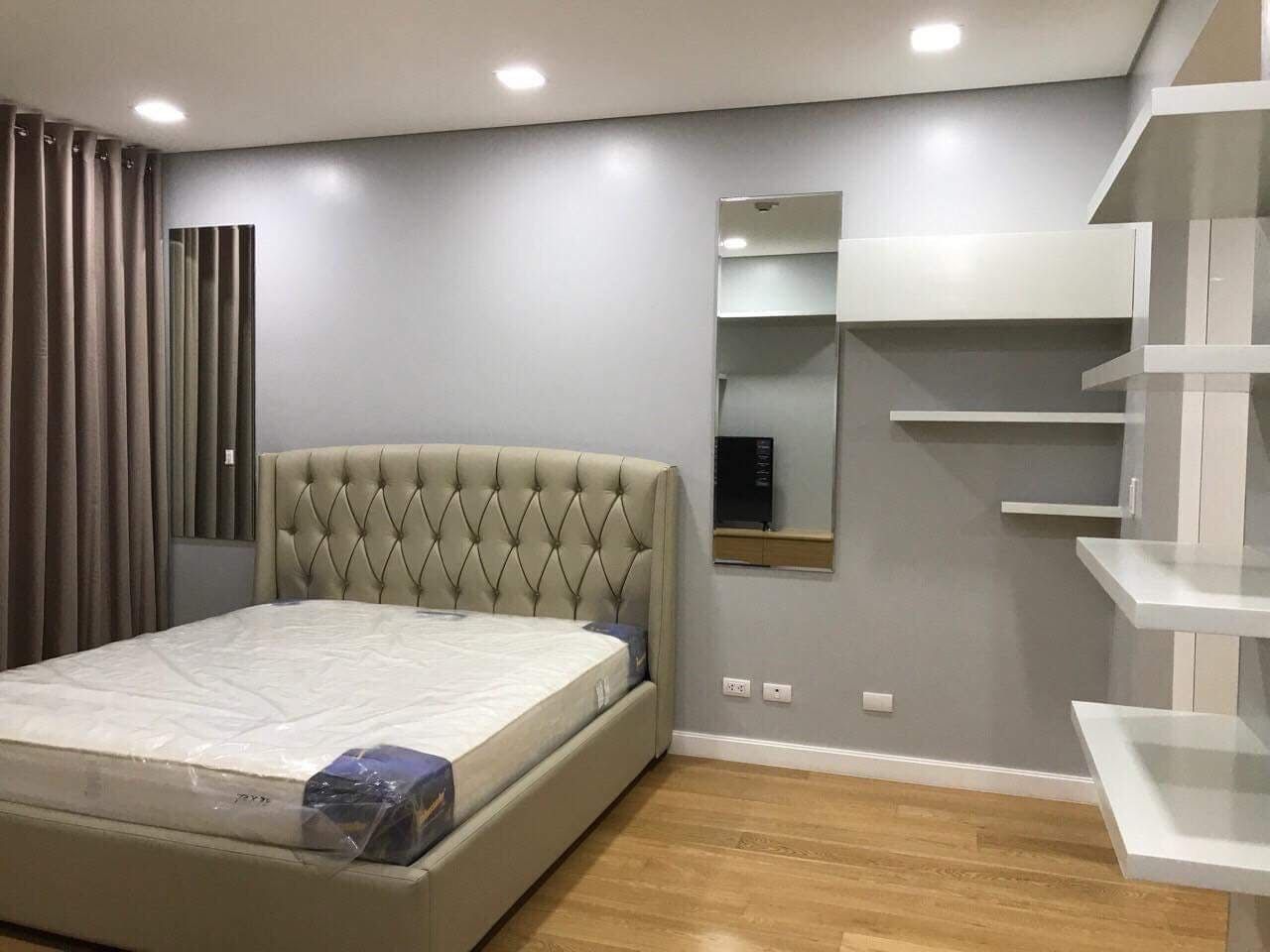 "2BR Condo for Rent in Park Terraces, San Lorenzo, Makati"10
