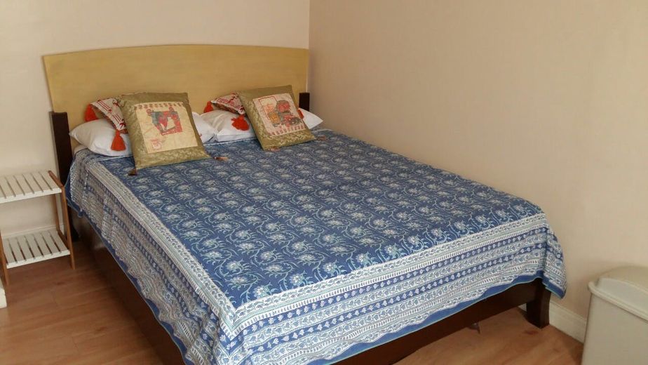 "2BR