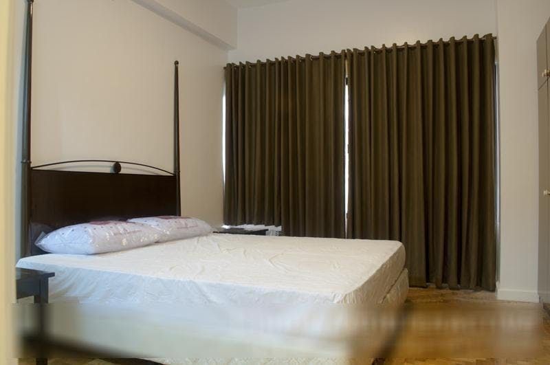 "2BR Condo for Rent in Manhattan Square, Salcedo Village, Makati"06