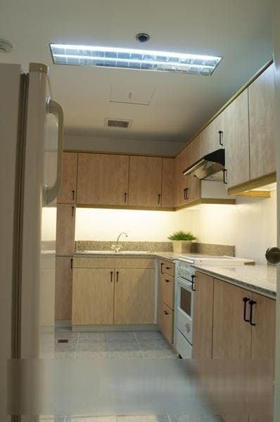 "2BR Condo for Rent in Manhattan Square, Salcedo Village, Makati"10