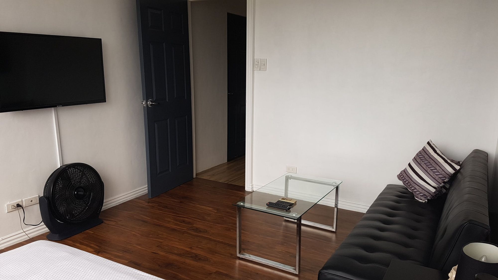 "2BR Condo for Rent in Skyway Twin Towers, Oranbo, Pasig"10