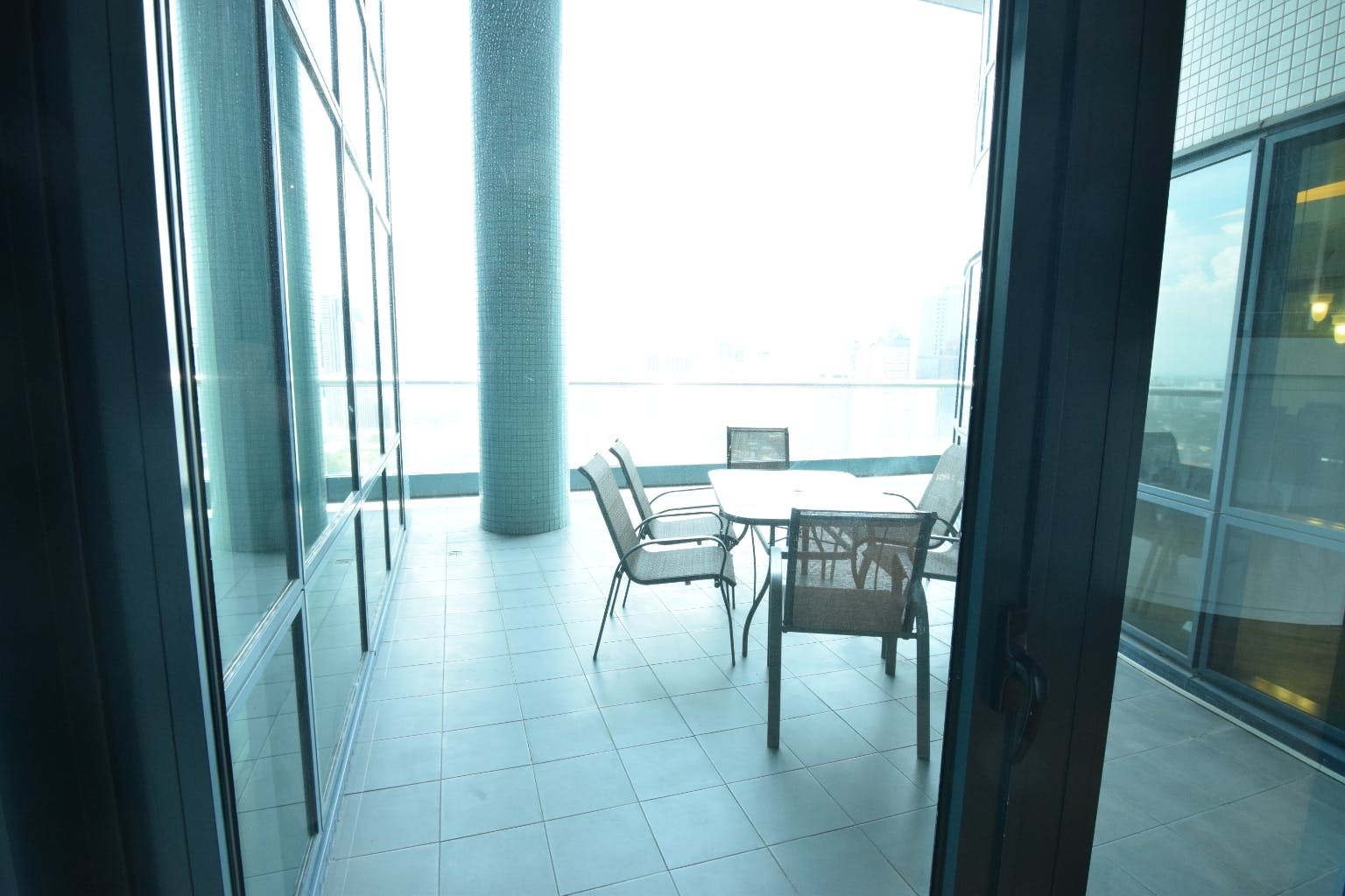 "3BR Condo for Rent in Luna Gardens, Rockwell Center, Makati"08