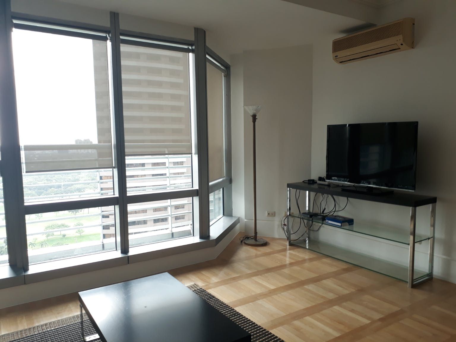 "2BR Condo for Rent in One McKinley Place, BGC - Bonifacio Global City,"04