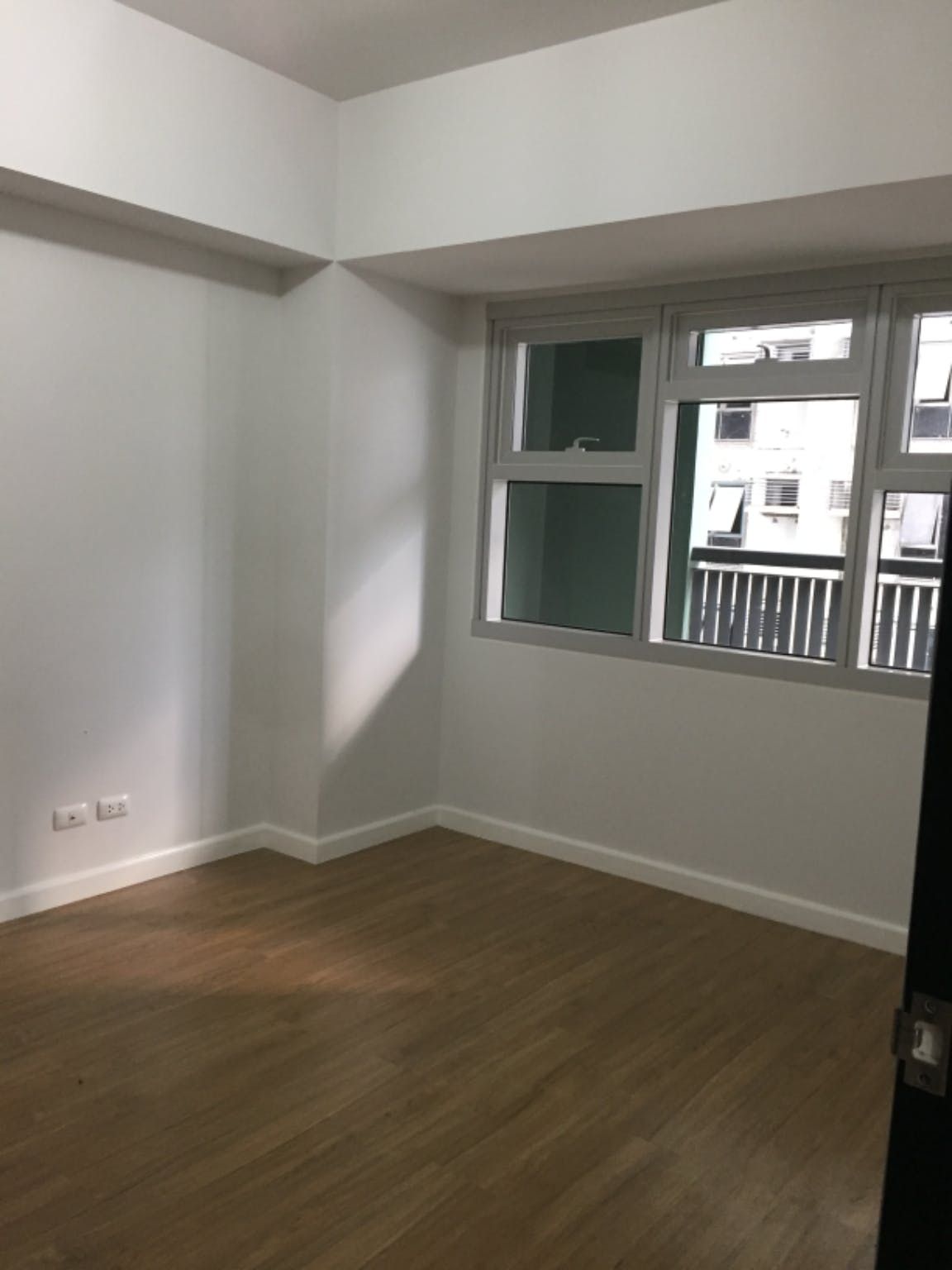"1BR Condo for Rent in One Maridien Tower, BGC - Bonifacio Global City,"06