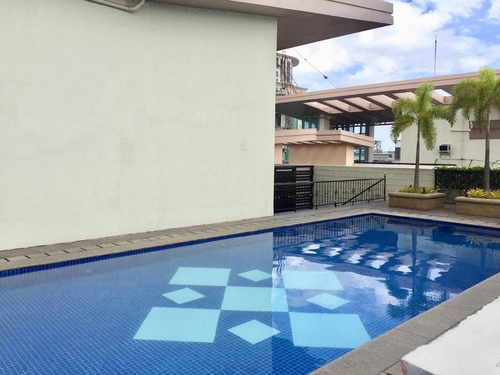 "Studio Condo for Rent in Morgan Suites Executive Residences, McKinley"08