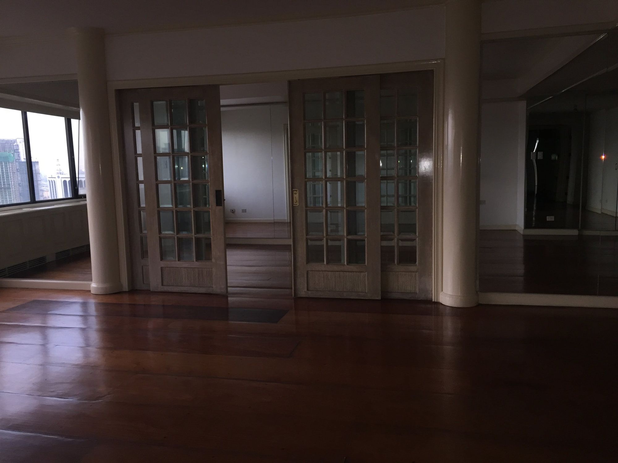 "3BR Condo for Rent in Pacific Plaza Ayala, Urdaneta, Makati"10