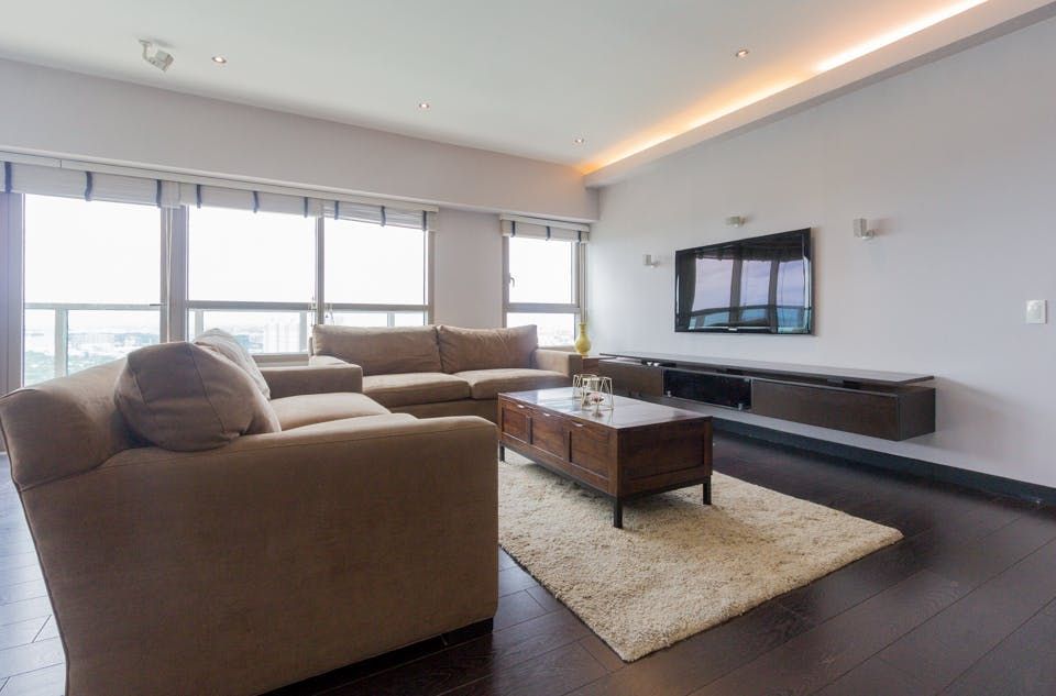 "2BR Condo for Rent in The Residences at Greenbelt, Legazpi Village, Ma"04