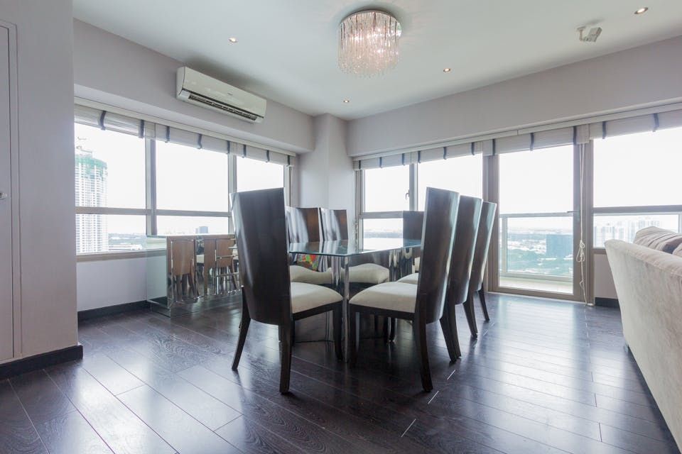"2BR Condo for Rent in The Residences at Greenbelt, Legazpi Village, Ma"08