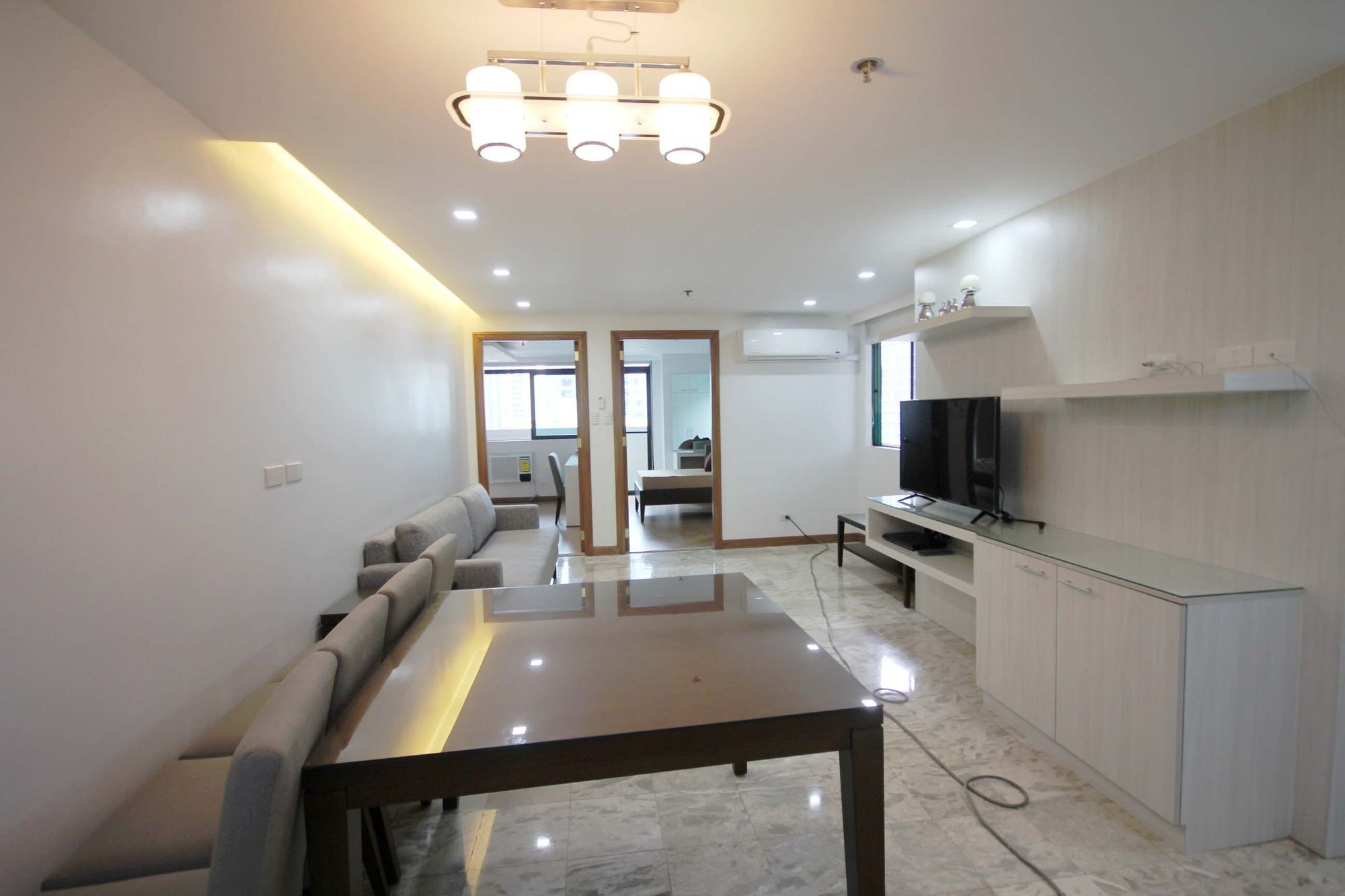 "2BR Condo for Rent in Emerald Mansion, Ortigas Center, Pasig"06