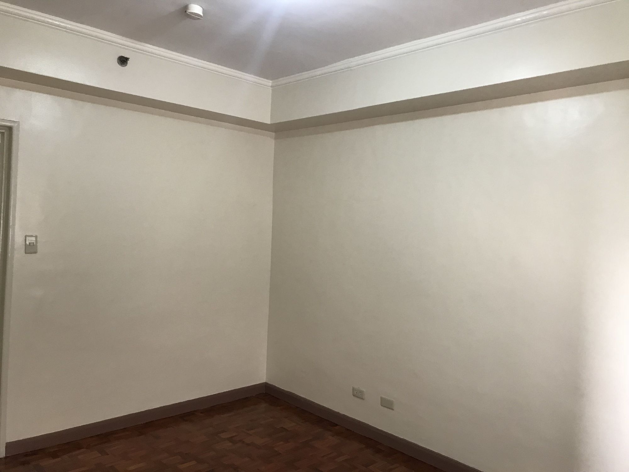 "3BR Condo for Rent in Goldland Plaza, Greenhills, San Juan"08