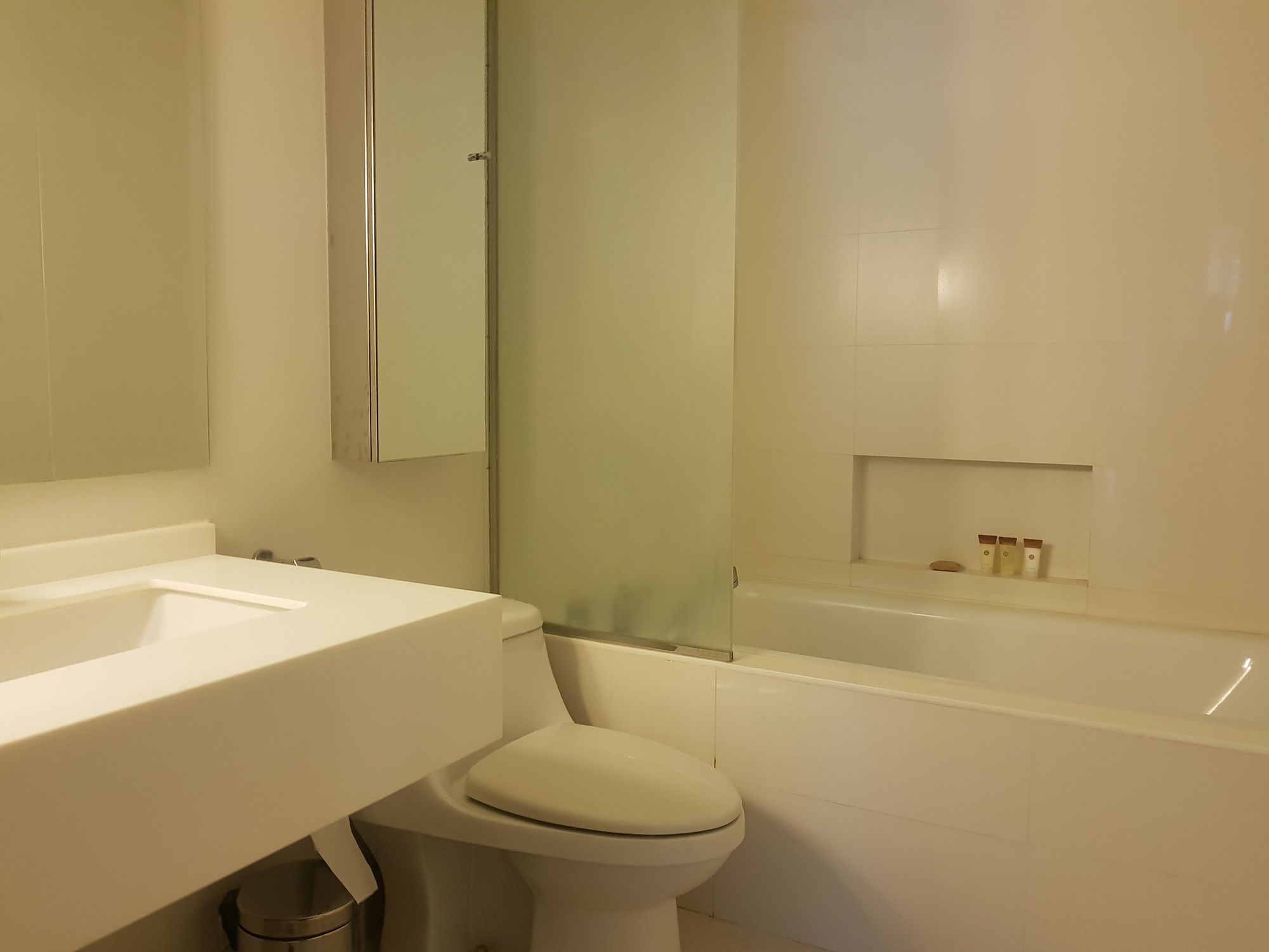 "2BR Condo for Rent in The Beaufort, BGC - Bonifacio Global City, Tagui"08