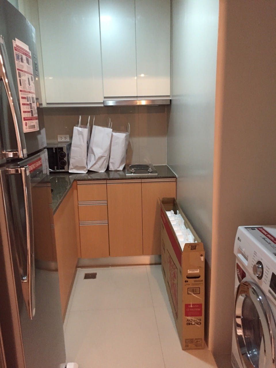 "Studio Condo for Rent in Greenbelt Hamilton, Legazpi Village, Makati"04