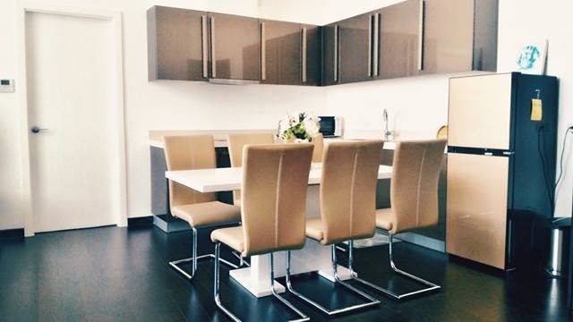 "3BR Condo for Rent in The Residences at Greenbelt, Legazpi Village, Ma"03