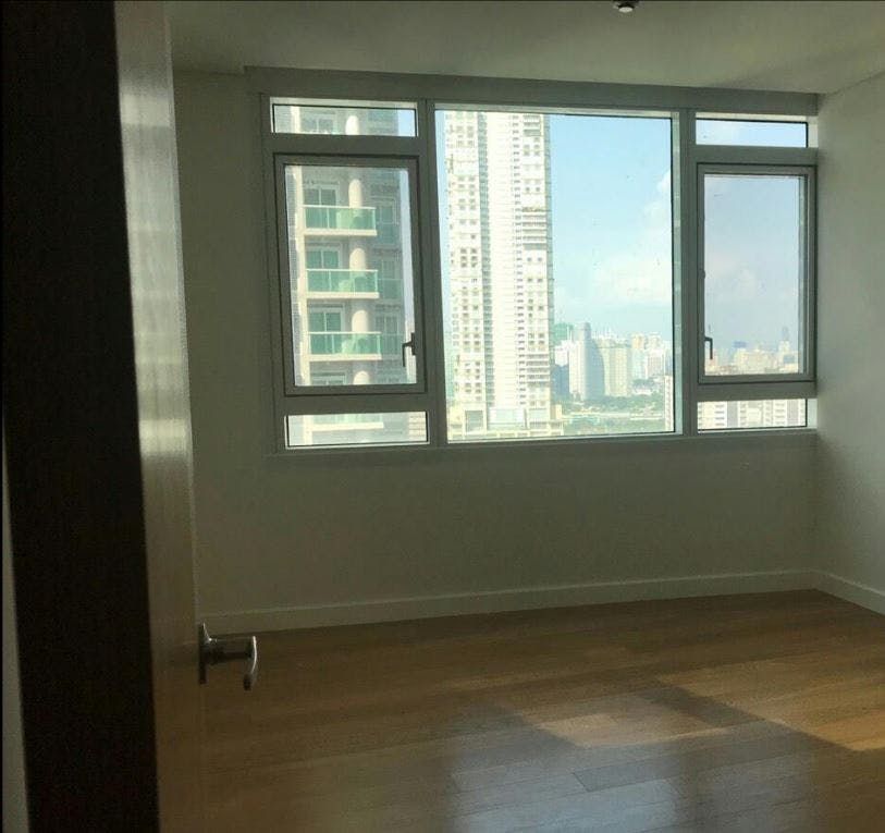 2BR Condo for Rent07