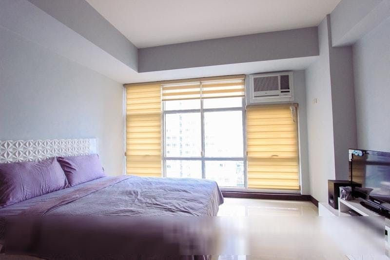 "Studio Condo for Rent in Greenbelt Madison, Legazpi Village, Makati"03