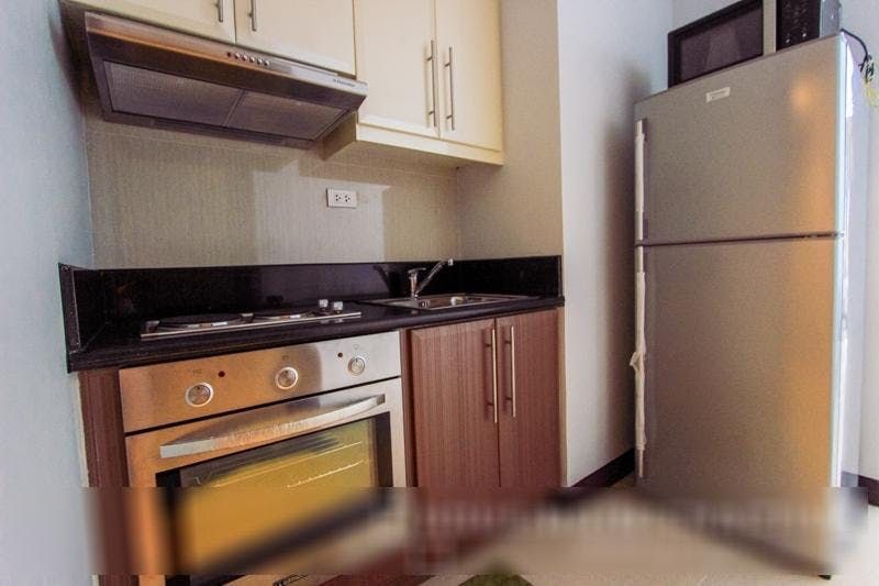 "Studio Condo for Rent in Greenbelt Madison, Legazpi Village, Makati"07