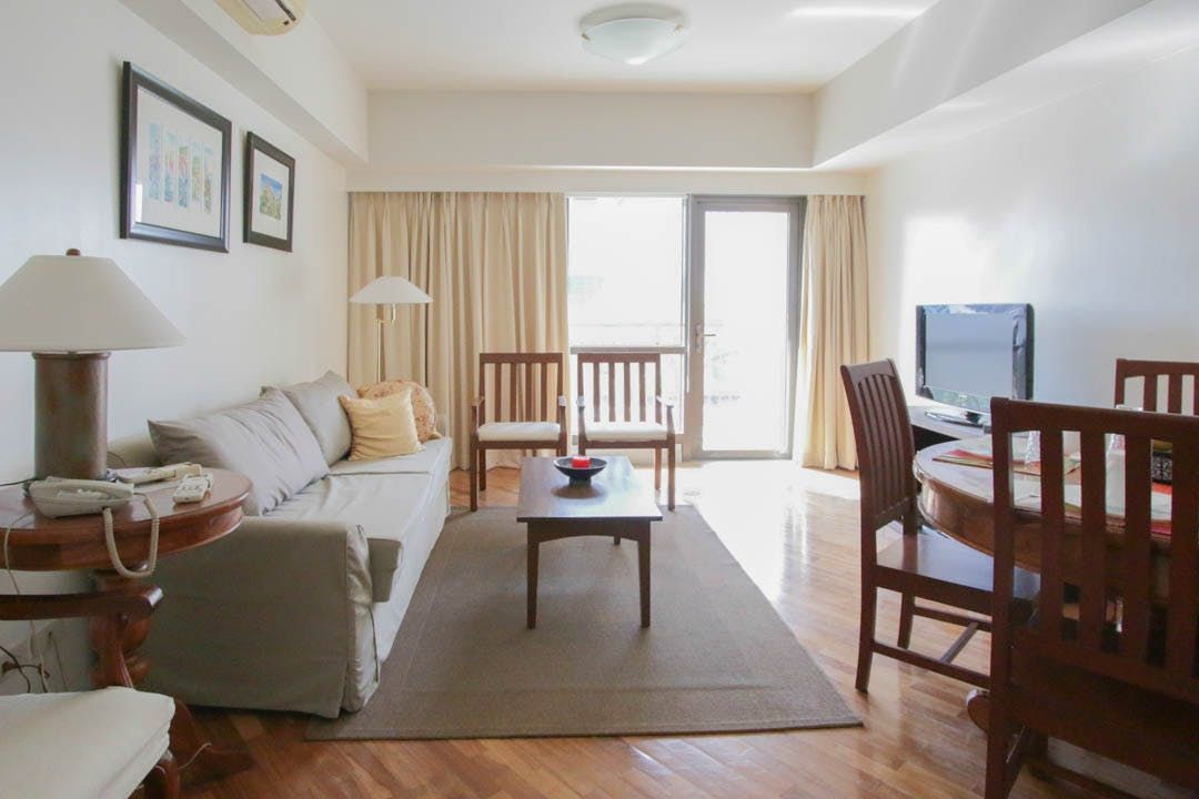 "2BR Condo for Rent in Joya Lofts and Towers, Rockwell Center, Makati"09