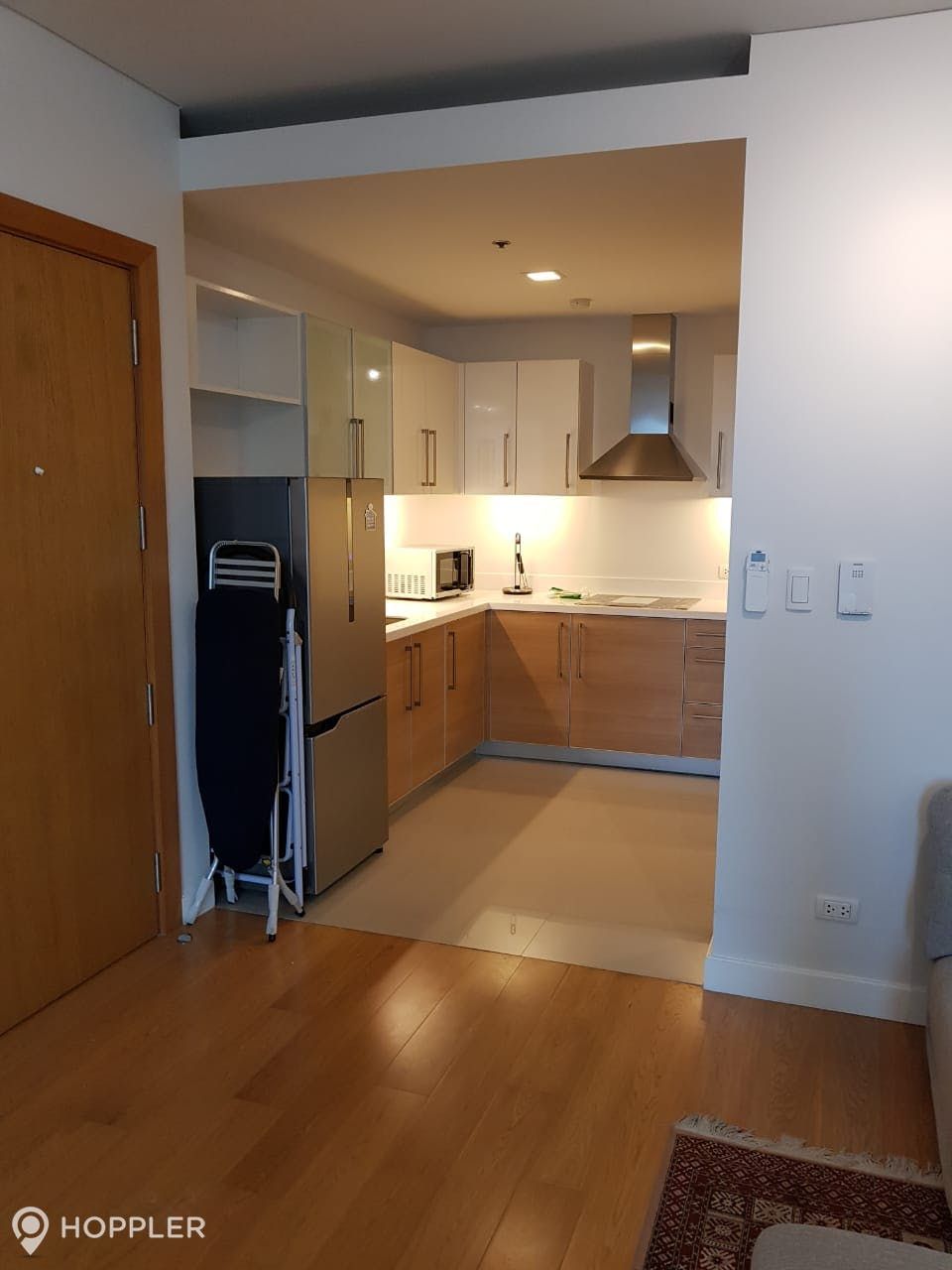 "Studio Condo for Rent in Park Terraces, San Lorenzo, Makati"10