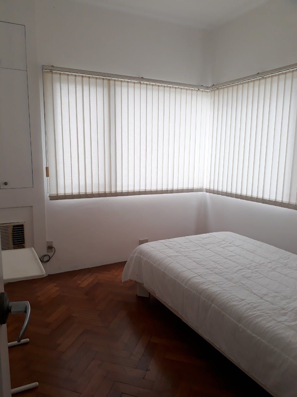 "3BR Condo for Rent in Penhurst Parkplace, BGC - Bonifacio Global City,"05