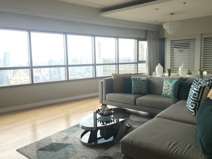 "2BR Condo for Rent in The Residences at Greenbelt, Legazpi Village, Ma"01