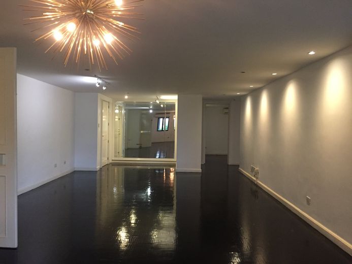 "2BR Condo for Rent in Twin Towers, Urdaneta, Makati"01