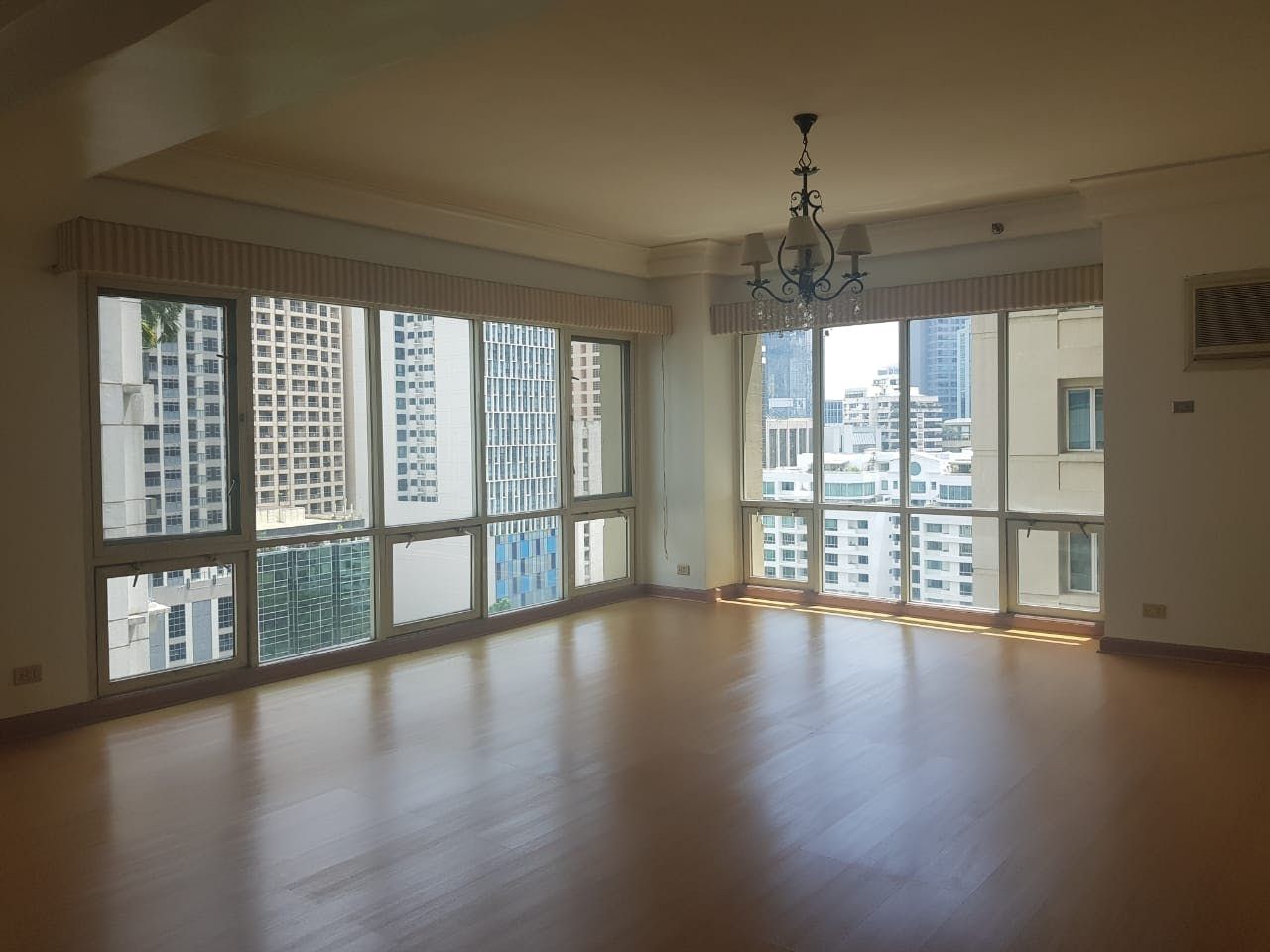 "3BR Condo for Rent in Three Salcedo Place, Salcedo Village, Makati"09
