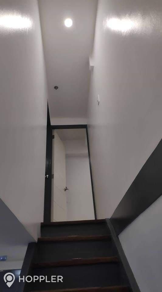 "2BR Condo for Rent in Victoria Towers, South Triangle, Quezon City"04