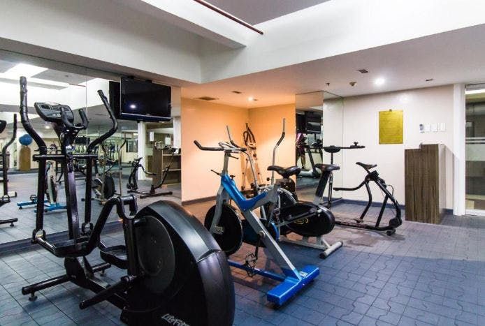 "Studio Condo for Rent in Greenbelt Radissons, Legazpi Village, Makati"06