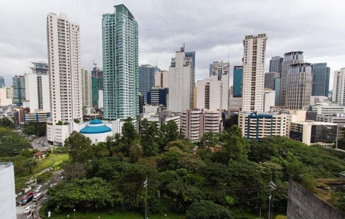"Studio Condo for Rent in Greenbelt Radissons, Legazpi Village, Makati"09
