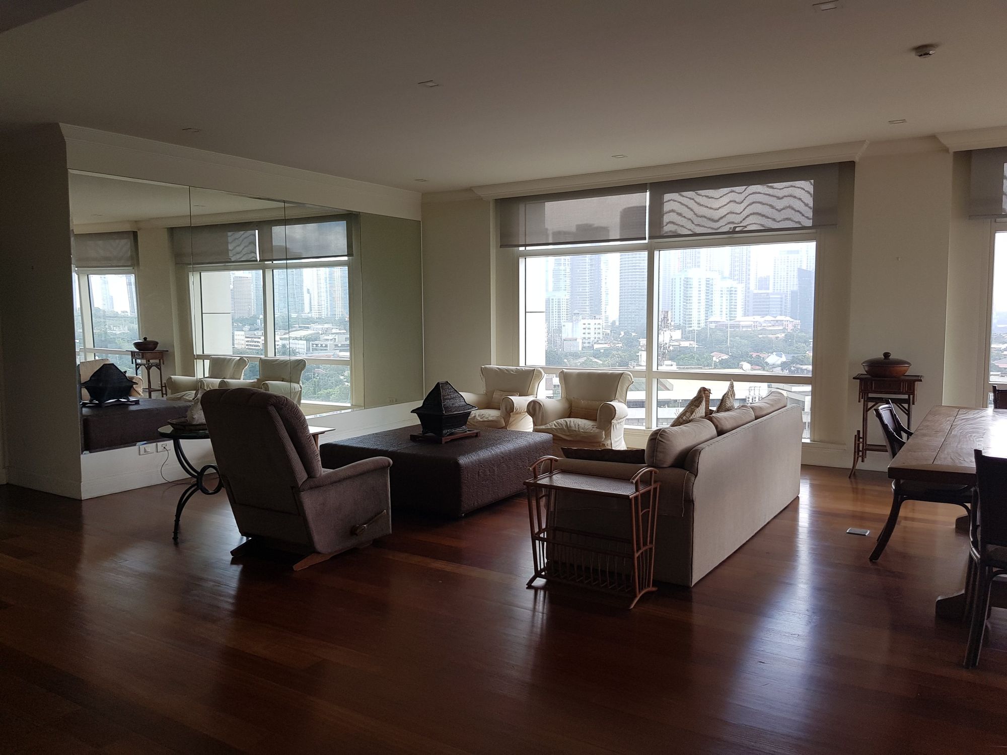 "3BR Condo for Rent in One Roxas Triangle, Urdaneta, Makati"08