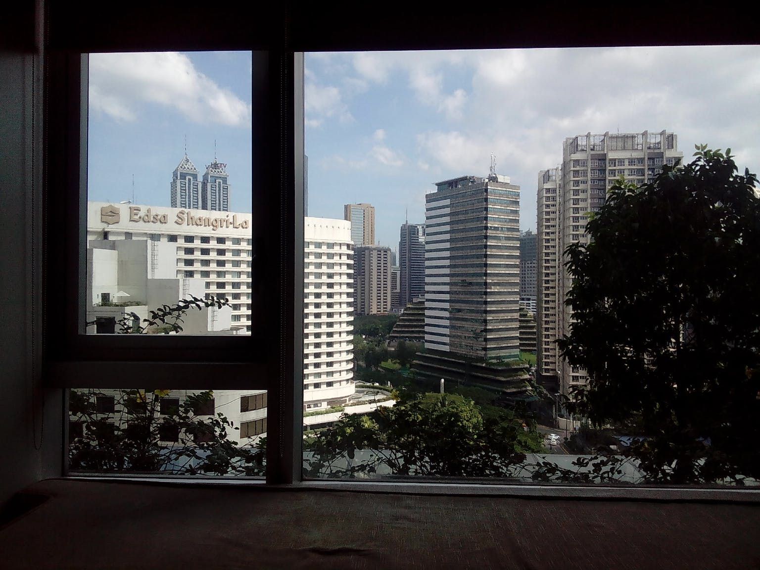 "Studio Condo for Rent in The St. Francis Shangri-La Place, Ortigas Cen"04