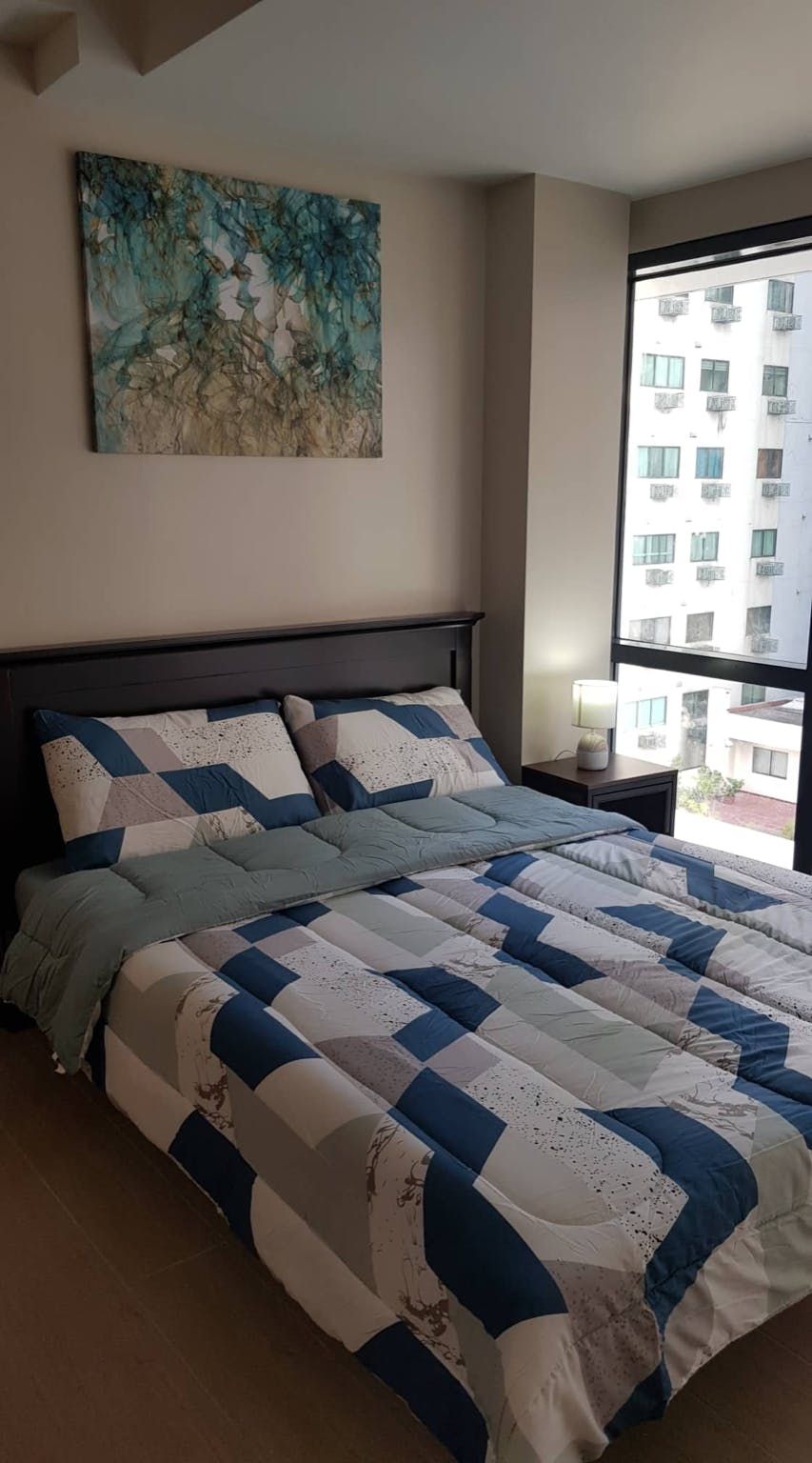 "Studio Condo for Rent in Hidalgo Place, Rockwell Center, Makati"03