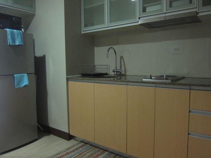 "Studio Condo for Rent in Three Central, Salcedo Village, Makati"01