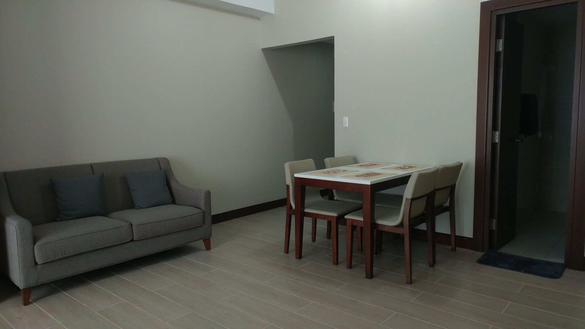 "Studio Condo for Rent in Three Central, Salcedo Village, Makati"04