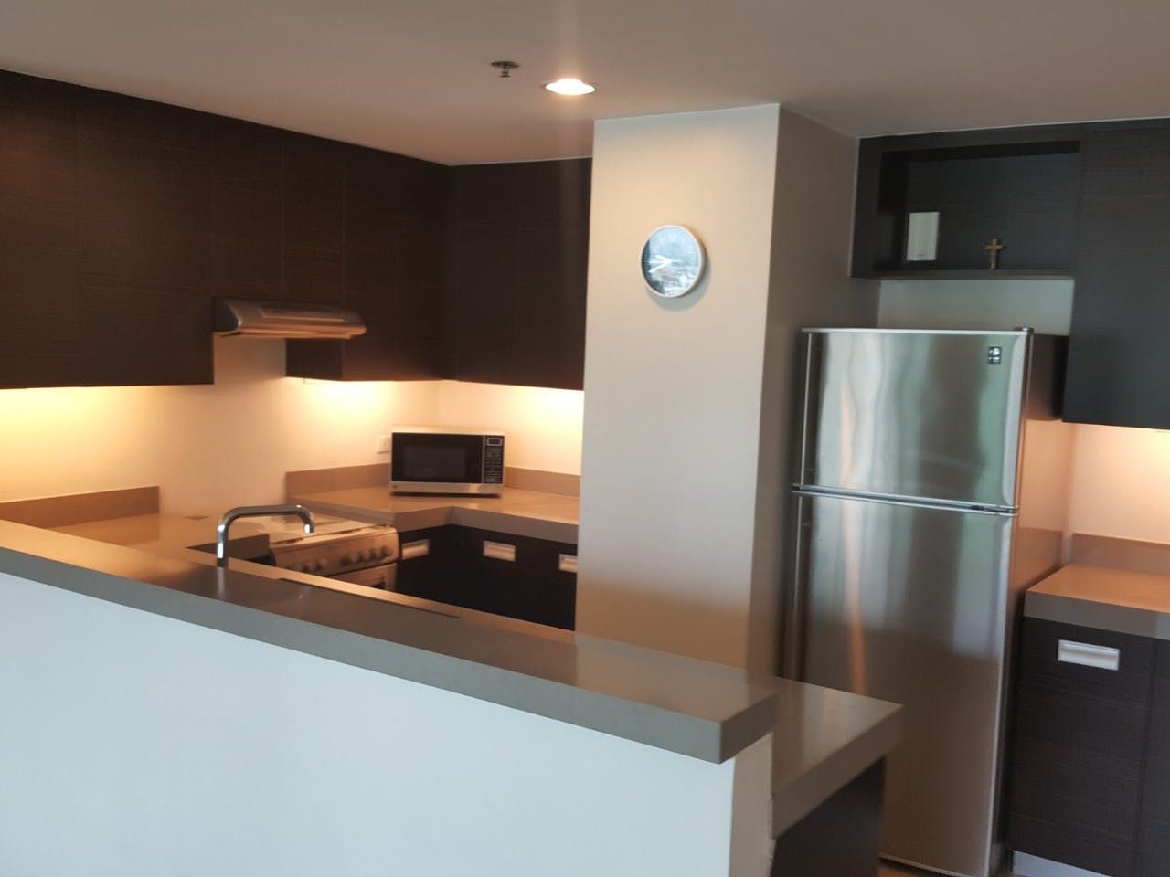 2BR Condo for Rent04