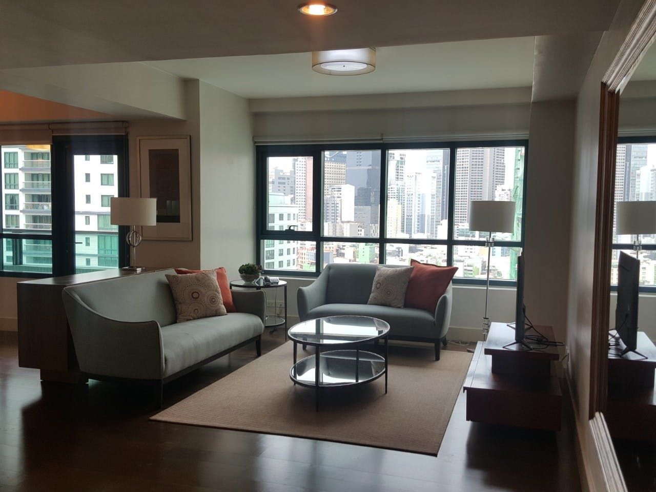 2BR Condo for Rent06