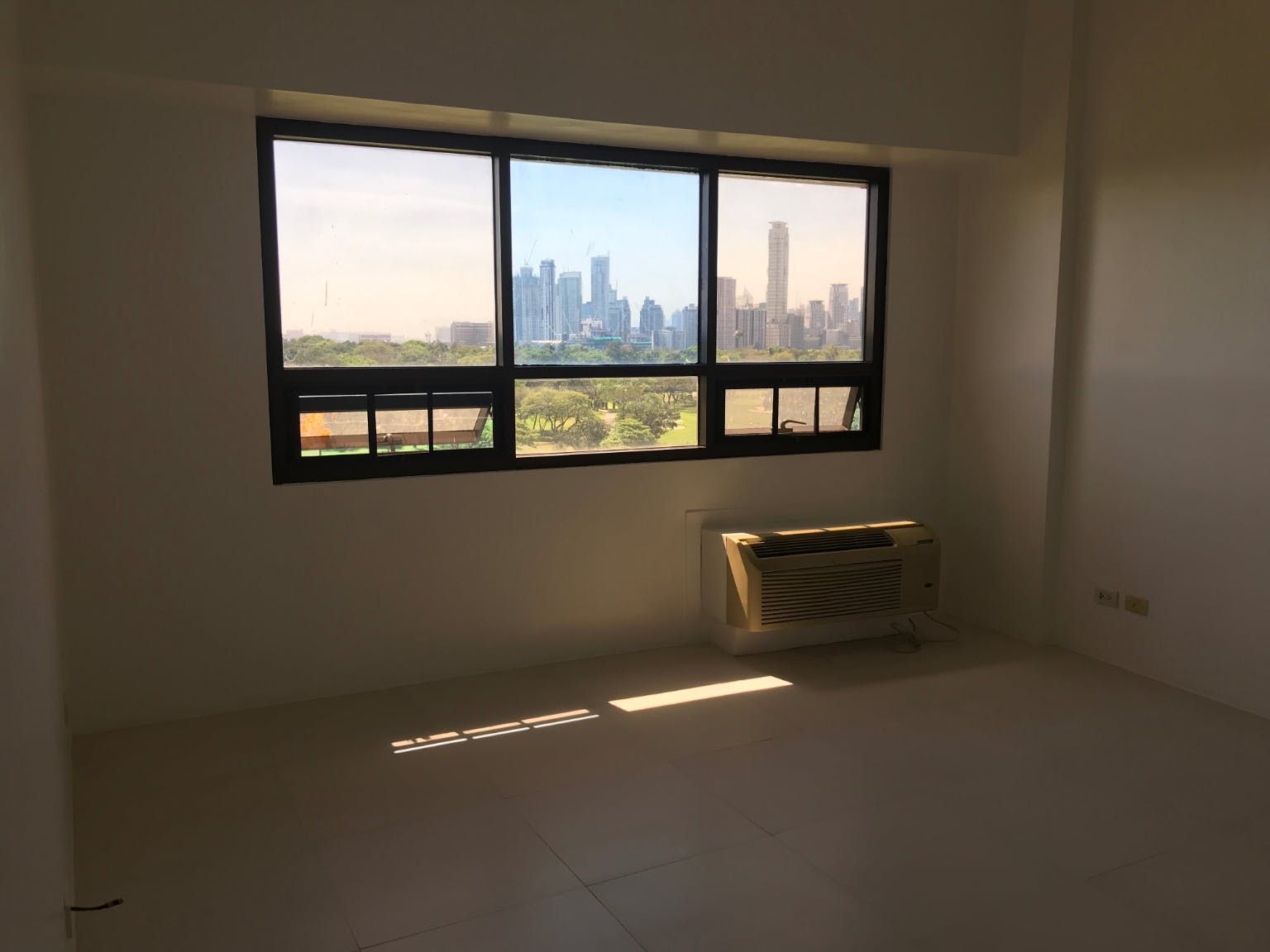 "1BR Condo for Rent in Icon Residences, BGC - Bonifacio Global City, Ta"05