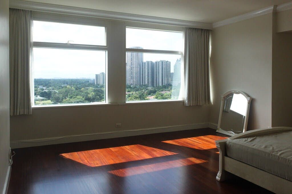 "3BR Condo for Rent in One Roxas Triangle, Urdaneta, Makati"04