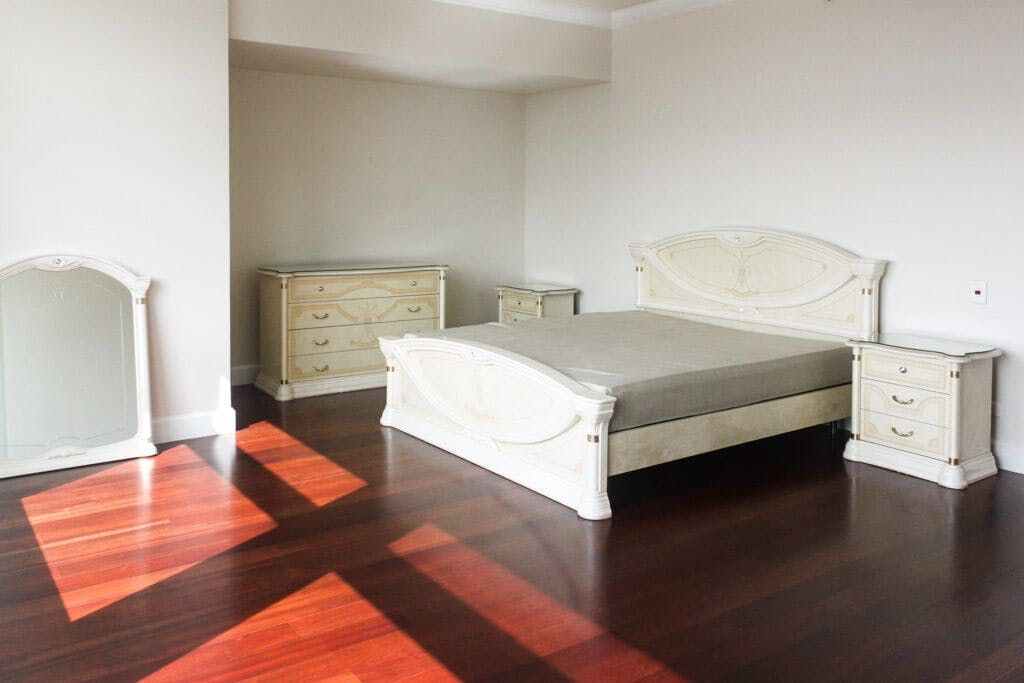 "3BR Condo for Rent in One Roxas Triangle, Urdaneta, Makati"06