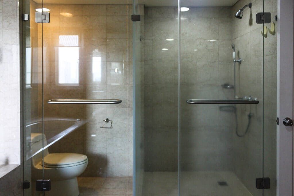 "3BR Condo for Rent in One Roxas Triangle, Urdaneta, Makati"10