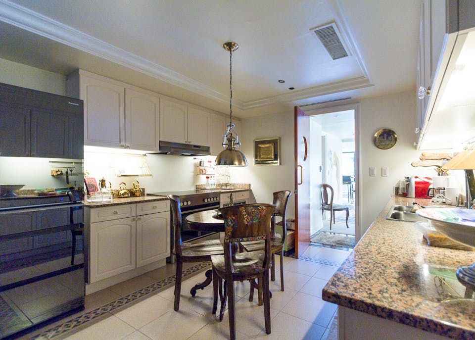 "3BR Condo for Rent in Rizal Tower, Rockwell Center, Makati"10
